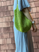 Load image into Gallery viewer, Granny Square Net Bag -digital download pattern
